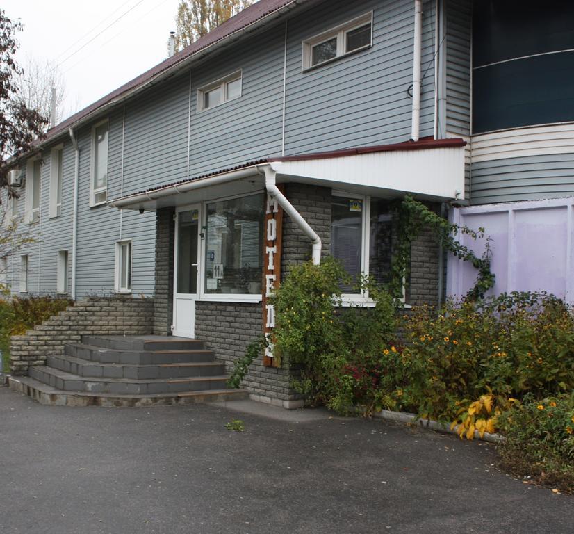 Motel Pid Strihoyu Krementjuk Exteriör bild