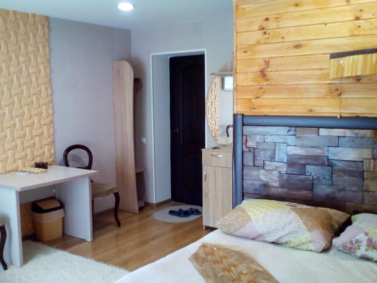 Motel Pid Strihoyu Krementjuk Exteriör bild